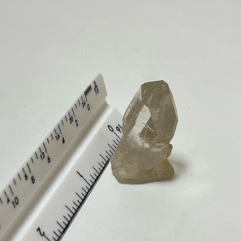 Mini Rutile in Quartz raw point - Picture 8 of 16